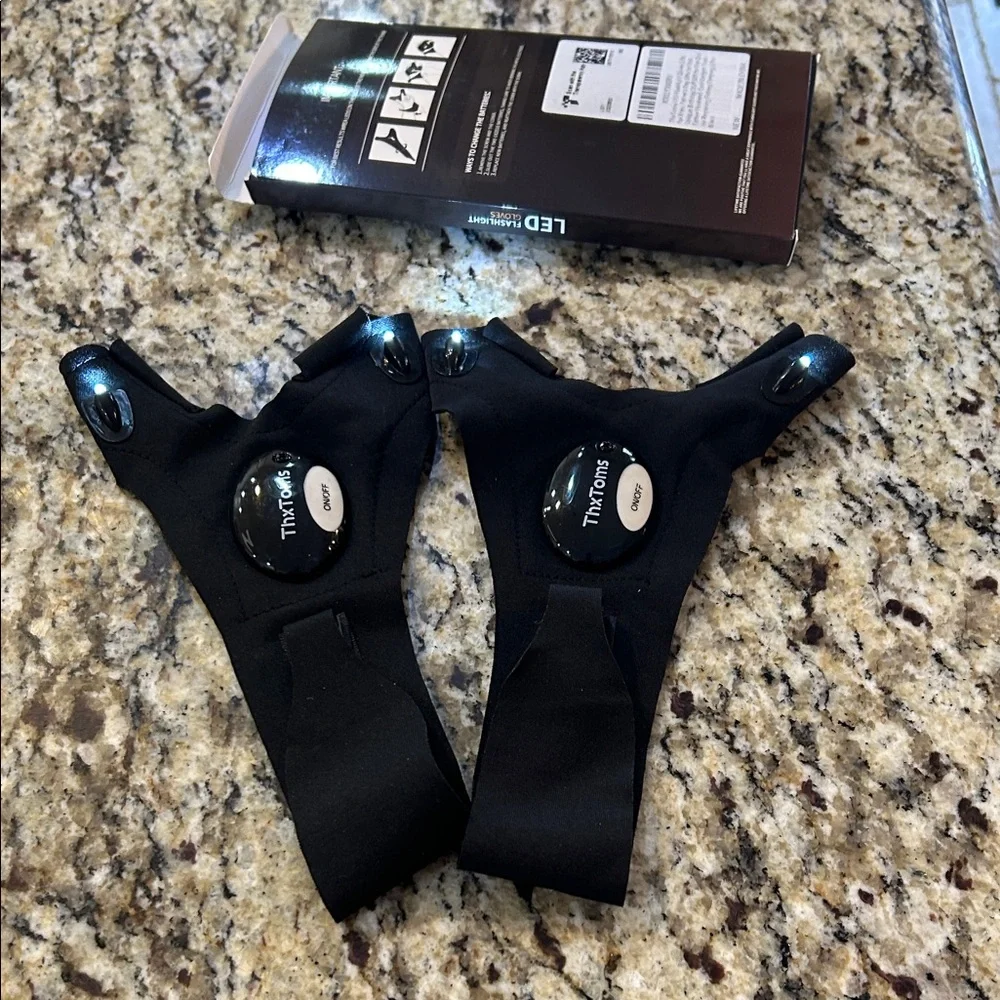 ThxToms Black Wearable Flashlight 2 gloves with lights